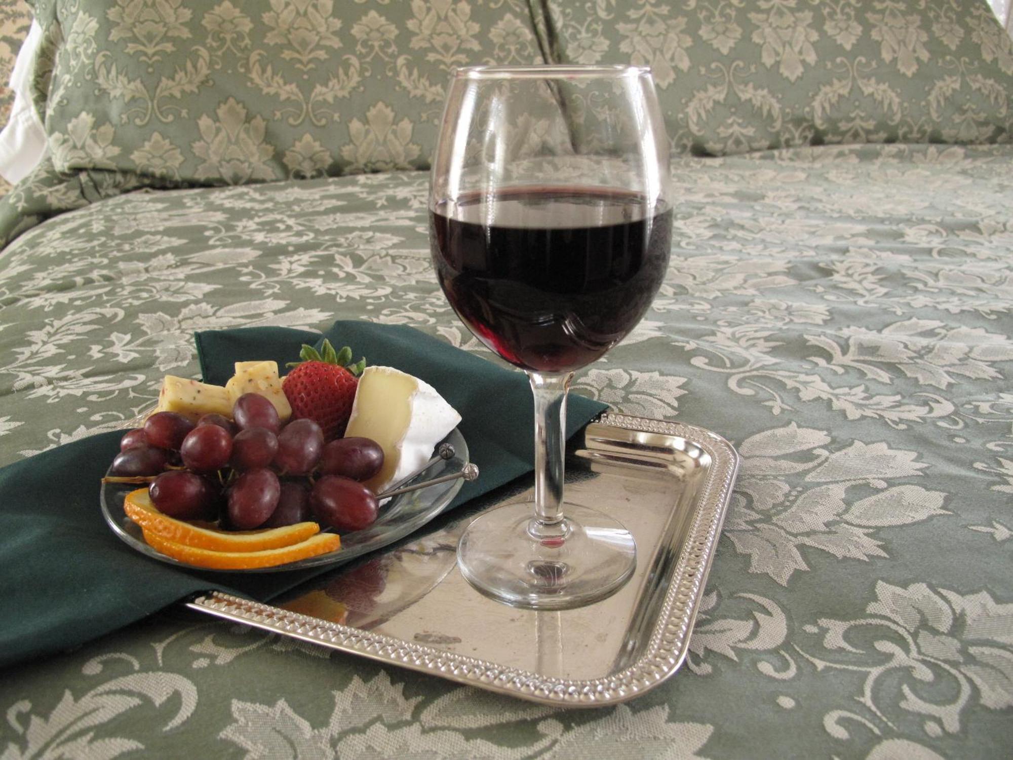 The Bacchus Inn Bed & Breakfast Кеп-Мей Номер фото