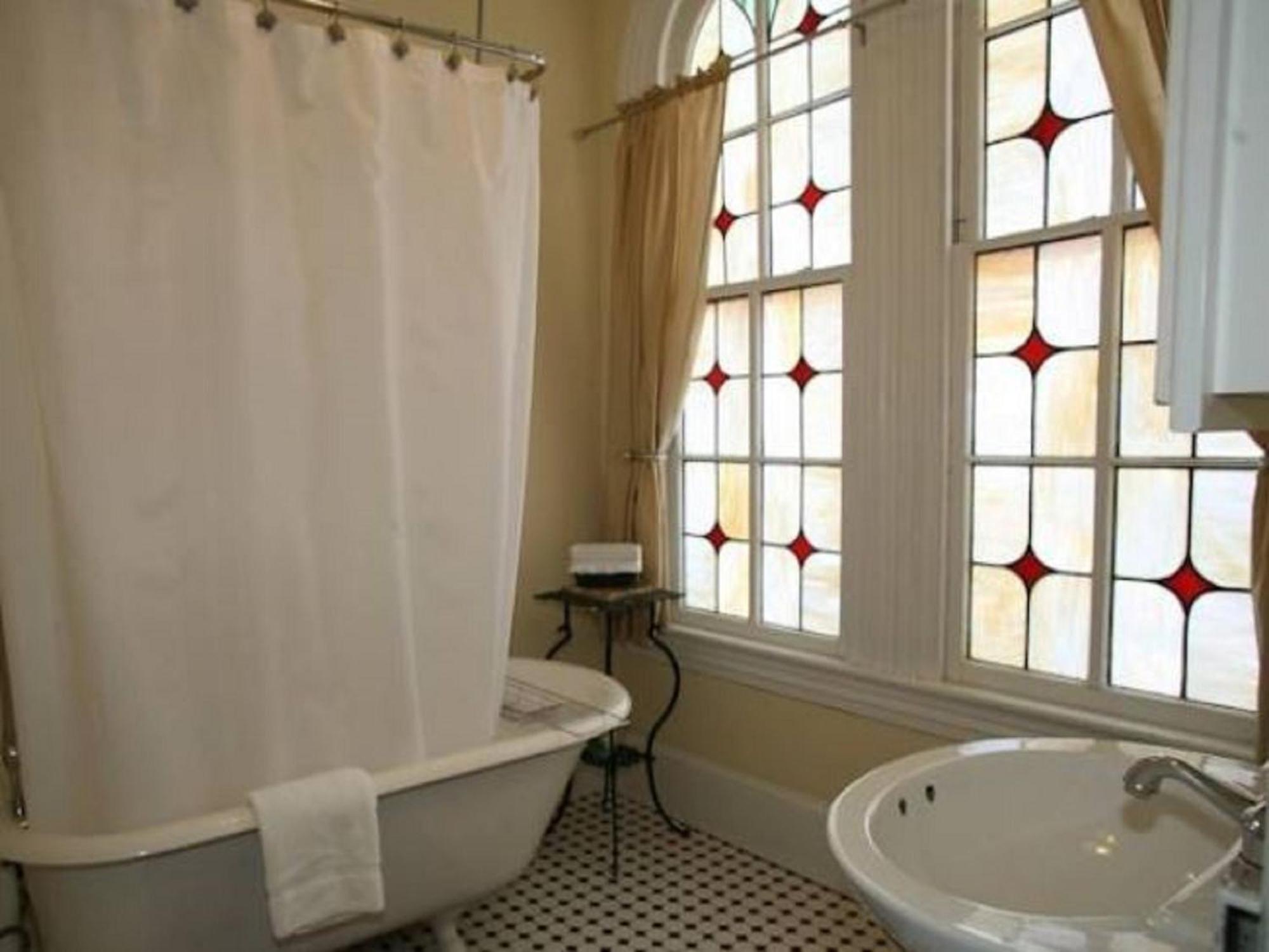 The Bacchus Inn Bed & Breakfast Кеп-Мей Номер фото